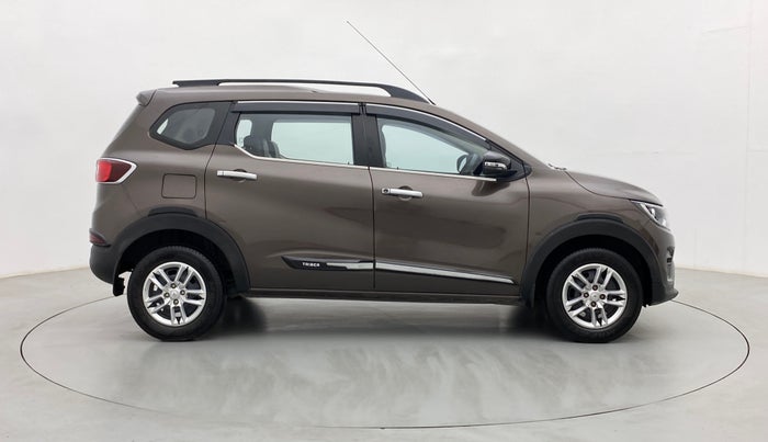 2022 Renault TRIBER RXT AMT, Petrol, Automatic, 29,302 km, Right Side View