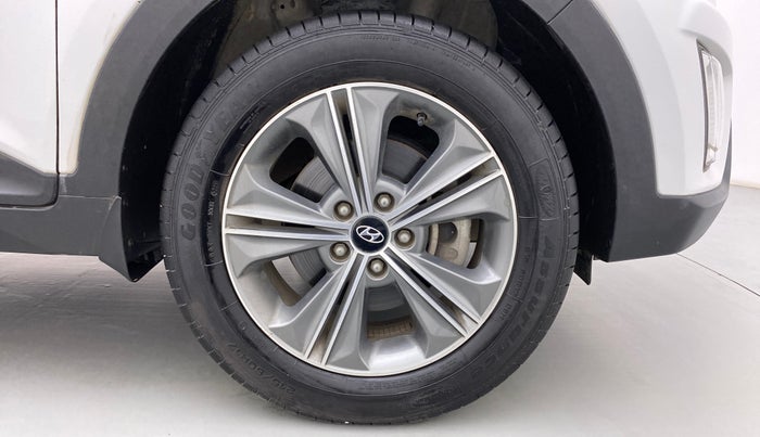 2018 Hyundai Creta SX PLUS 1.6 DUAL TONE VTVT, Petrol, Manual, 31,973 km, Right Front Wheel