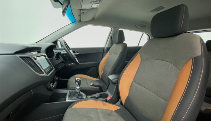 2018 Hyundai Creta SX PLUS 1.6 DUAL TONE VTVT, Petrol, Manual, 31,973 km, Right Side Front Door Cabin