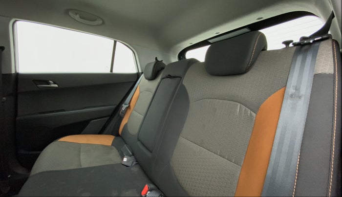 2018 Hyundai Creta SX PLUS 1.6 DUAL TONE VTVT, Petrol, Manual, 31,973 km, Right Side Rear Door Cabin
