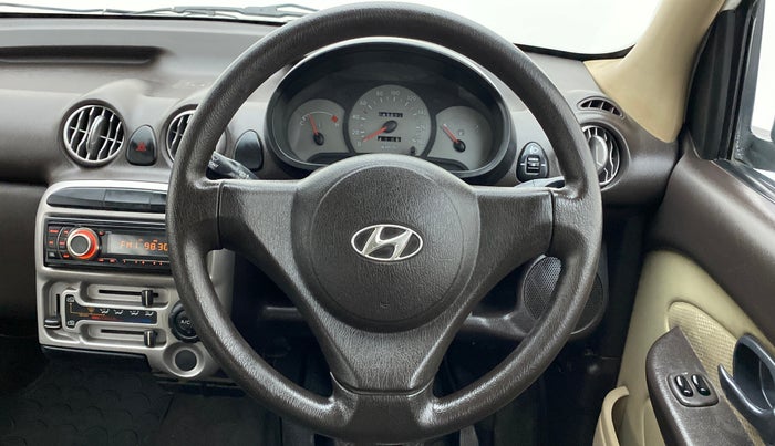 2011 Hyundai Santro Xing GL PLUS, Petrol, Manual, 83,624 km, Steering Wheel Close Up