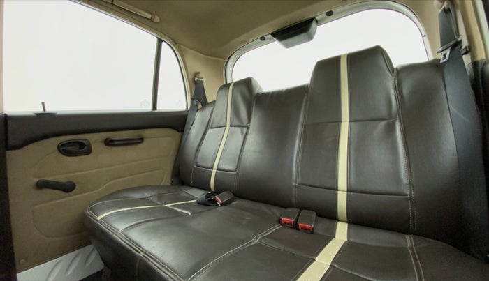 2011 Hyundai Santro Xing GL PLUS, Petrol, Manual, 83,624 km, Right Side Rear Door Cabin
