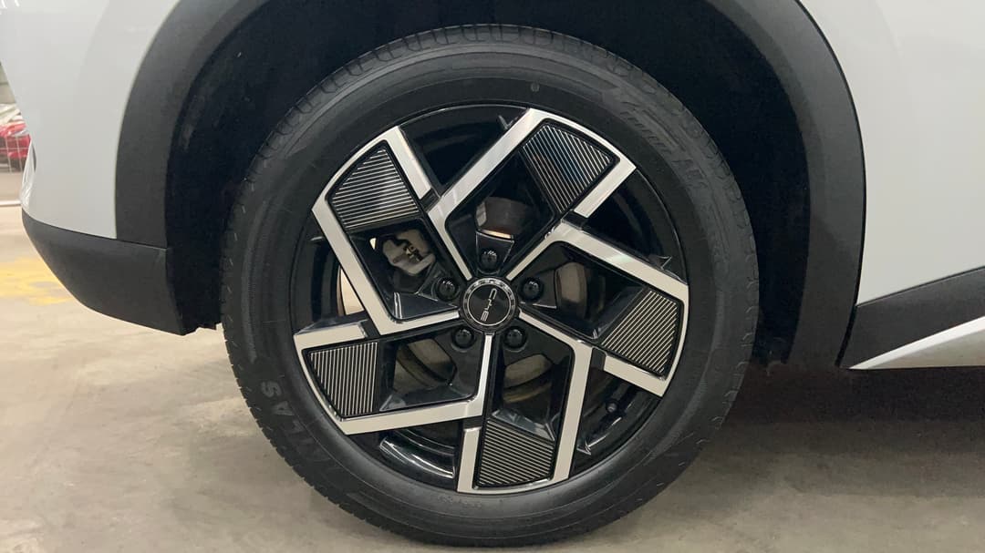 2023 Byd Atto 3 Extended Range, Automatic, 45517 km, Right Rear Wheel