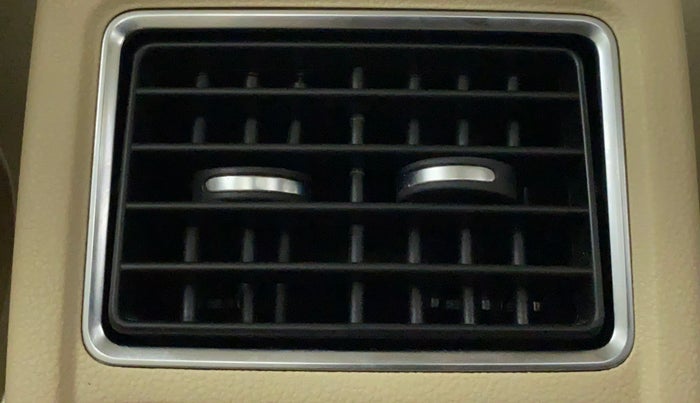 2014 Volkswagen Vento HIGHLINE PETROL, Petrol, Manual, 39,911 km, Rear AC Vents
