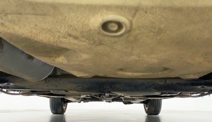 2014 Volkswagen Vento HIGHLINE PETROL, Petrol, Manual, 39,911 km, Rear Underbody