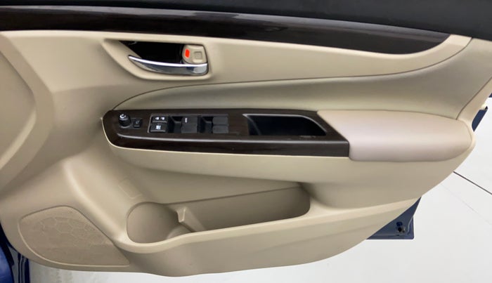 2017 Maruti Ciaz ZETA 1.4 VVT, CNG, Manual, 26,526 km, Driver Side Door Panels Control