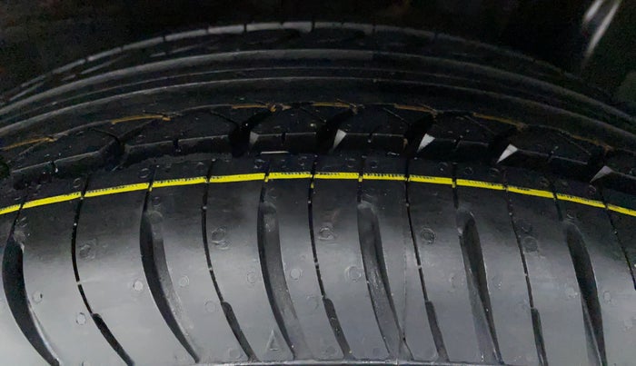 2017 Hyundai Elite i20 Magna Executive 1.2, Petrol, Manual, 46,694 km, Left Rear Tyre Tread
