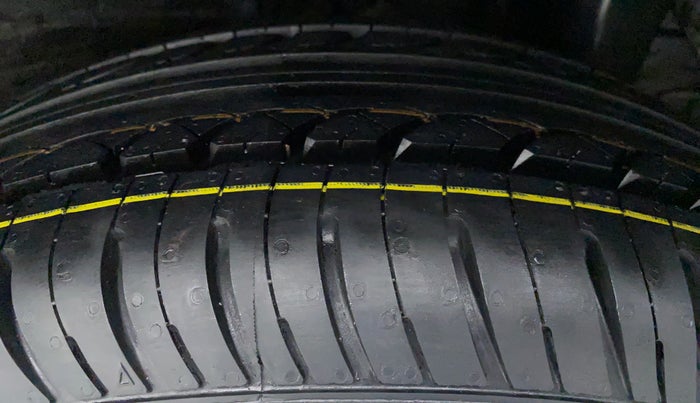 2017 Hyundai Elite i20 Magna Executive 1.2, Petrol, Manual, 46,694 km, Left Front Tyre Tread
