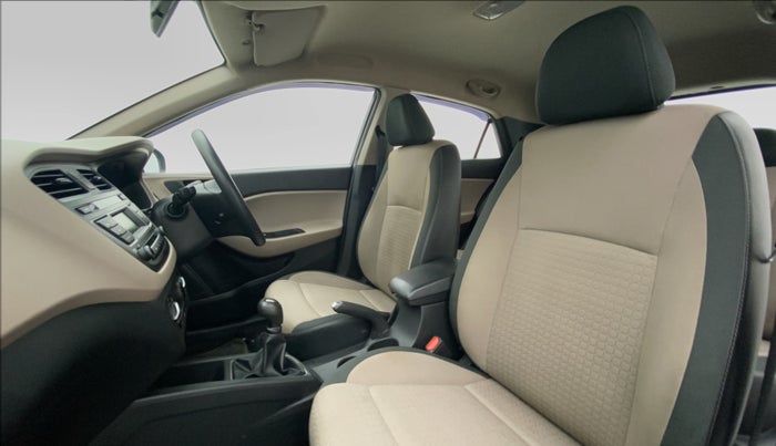2017 Hyundai Elite i20 Magna Executive 1.2, Petrol, Manual, 46,694 km, Right Side Front Door Cabin