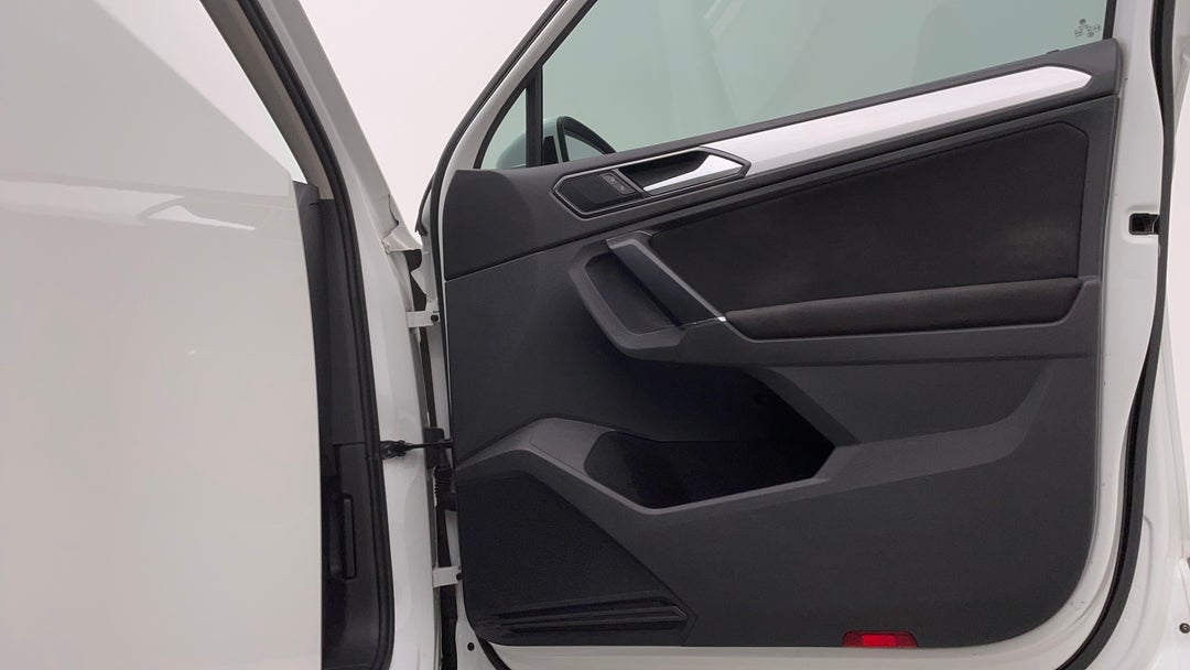 2017 Volkswagen Tiguan 132 Tsi Comfortline, Automatic, 101014 km, Speaker View