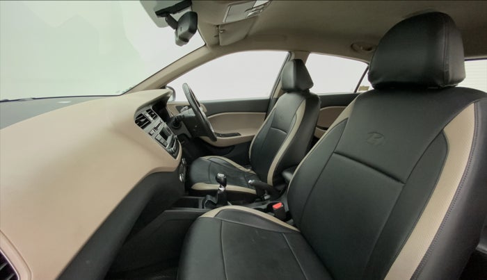2015 Hyundai Elite i20 SPORTZ (O) 1.2, Petrol, Manual, 61,900 km, Right Side Front Door Cabin