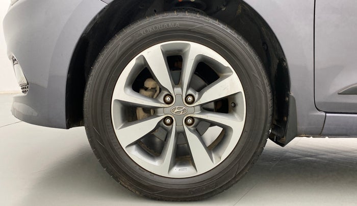 2015 Hyundai Elite i20 SPORTZ (O) 1.2, Petrol, Manual, 61,900 km, Left Front Wheel