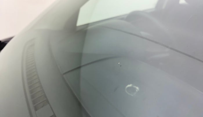 2013 Maruti Swift VDI, Diesel, Manual, 96,413 km, Front windshield - Minor spot on windshield