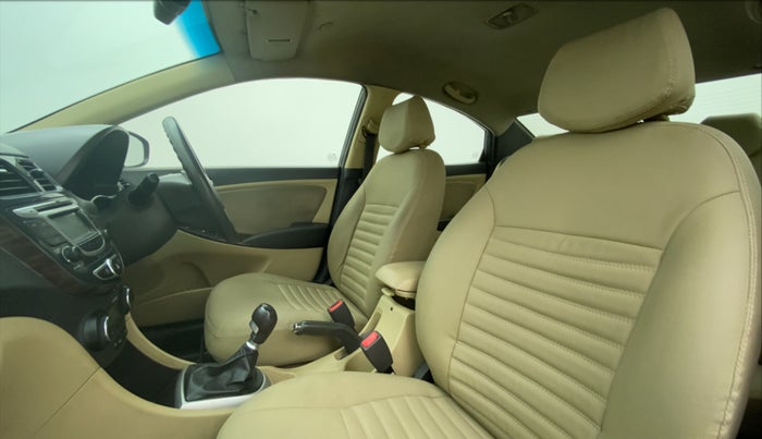 2013 Hyundai Verna FLUIDIC 1.6 SX VTVT, Petrol, Manual, 68,162 km, Right Side Front Door Cabin View