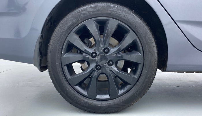 2013 Hyundai Verna FLUIDIC 1.6 SX VTVT, Petrol, Manual, 68,162 km, Right Rear Wheel