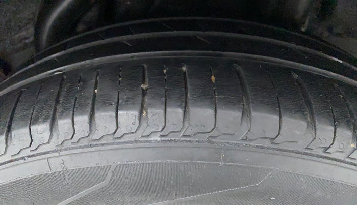 2018 Hyundai Verna 1.4 EX PETROL, Petrol, Manual, 30,520 km, Left Rear Tyre Tread