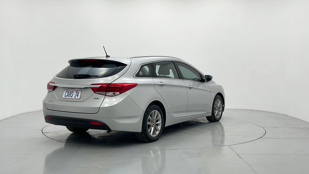 Right Back Diagonal (45- Degree) View