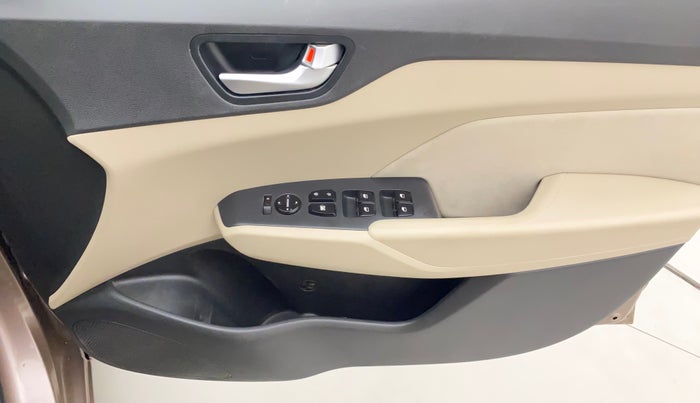 2018 Hyundai Verna 1.6 EX VTVT AT, Petrol, Automatic, 89,296 km, Driver Side Door Panels Control