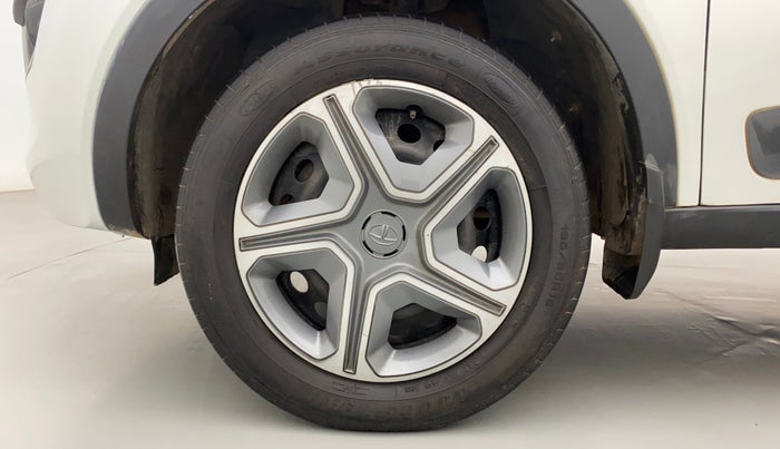 2018 Tata NEXON XZ DIESEL, Diesel, Manual, 66,345 km, Left Front Wheel
