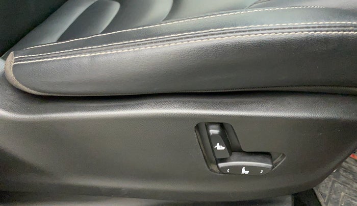 2019 MG HECTOR SMART HYBRID 1.5 PETROL, Petrol, Manual, 51,162 km, Driver Side Adjustment Panel