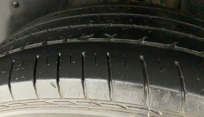 2019 MG HECTOR SMART HYBRID 1.5 PETROL, Petrol, Manual, 51,162 km, Left Rear Tyre Tread