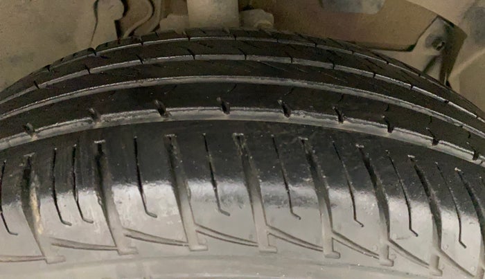 2018 Renault Duster RXS CVT, Petrol, Automatic, 26,122 km, Right Front Tyre Tread