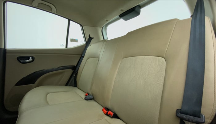 2013 Hyundai i10 MAGNA 1.2, Petrol, Manual, 37,291 km, Right Side Rear Door Cabin