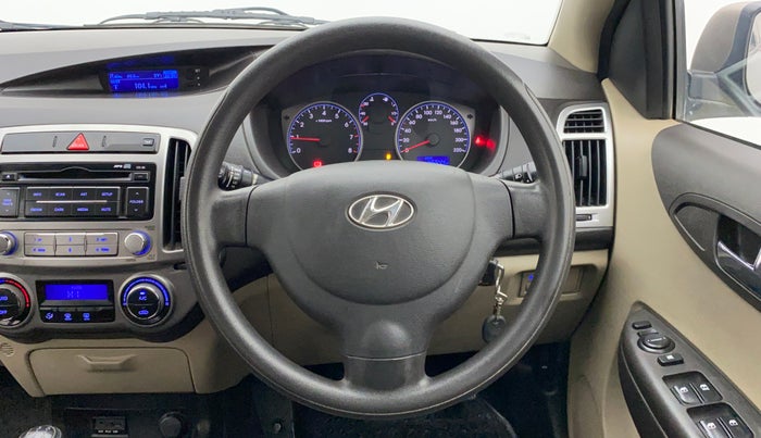 2013 Hyundai i20 MAGNA O 1.2, Petrol, Manual, 46,817 km, Steering Wheel