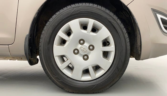 2013 Hyundai i20 MAGNA O 1.2, Petrol, Manual, 46,817 km, Right Front Wheel
