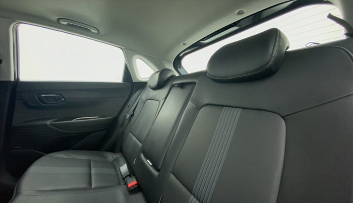 2021 Hyundai NEW I20 ASTA (O) 1.0 TURBO GDI DCT, Petrol, Automatic, 18,015 km, Right Side Rear Door Cabin