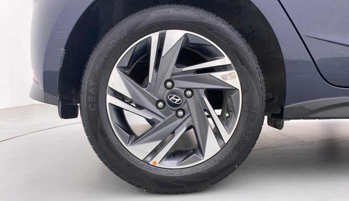 2021 Hyundai NEW I20 ASTA (O) 1.0 TURBO GDI DCT, Petrol, Automatic, 18,015 km, Right Rear Wheel