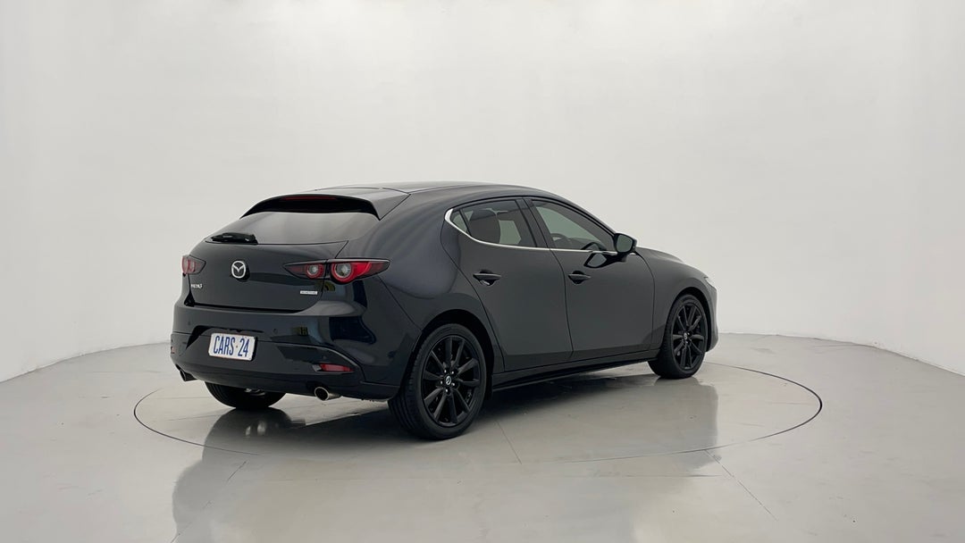 Right Back Diagonal (45- Degree) View