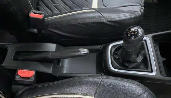 2018 Maruti Swift VXI, Petrol, Manual, 64,568 km, Gear Lever