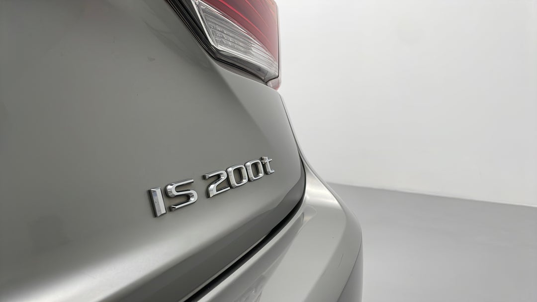 Badge (Boot Right Side)