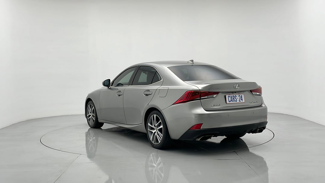 Left Back Diagonal (45- Degree) View