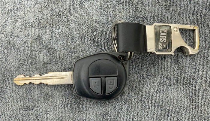 2015 Maruti Swift VDI ABS, Diesel, Manual, 96,428 km, Key Close Up