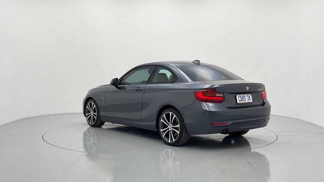 Left Back Diagonal (45- Degree) View