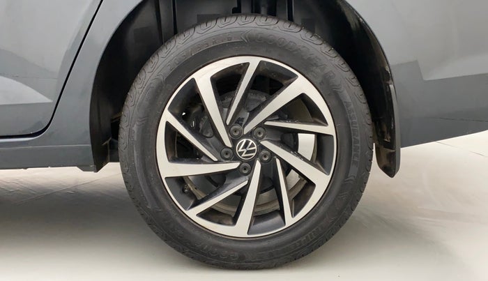 2023 Volkswagen VIRTUS TOPLINE TSI 1.0 AT, Petrol, Automatic, 13,967 km, Left Rear Wheel