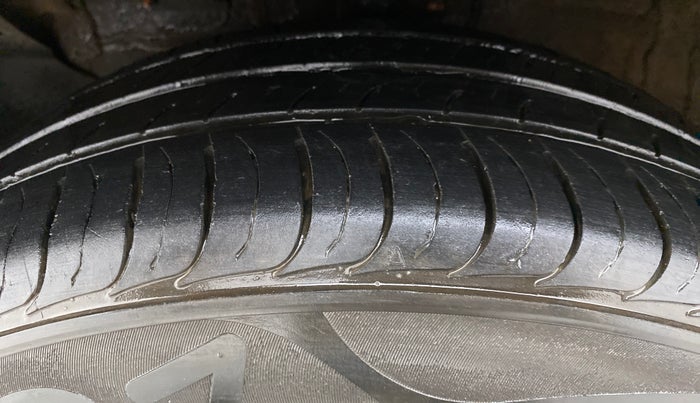 2019 KIA SELTOS HTK 1.5 PETROL, Petrol, Manual, 37,412 km, Left Front Tyre Tread