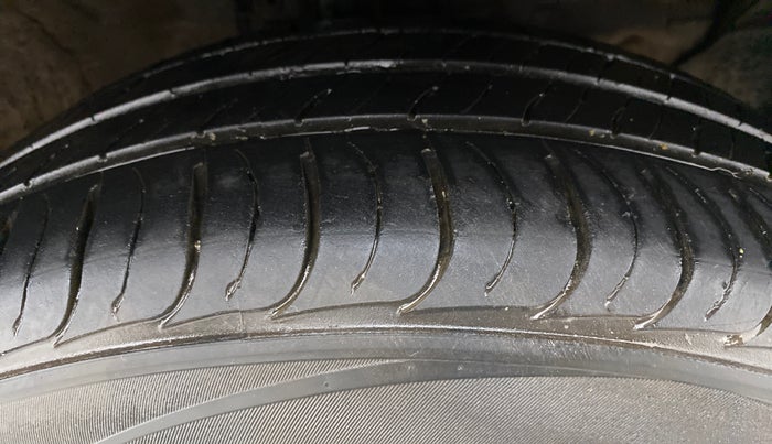 2019 KIA SELTOS HTK 1.5 PETROL, Petrol, Manual, 37,412 km, Right Front Tyre Tread