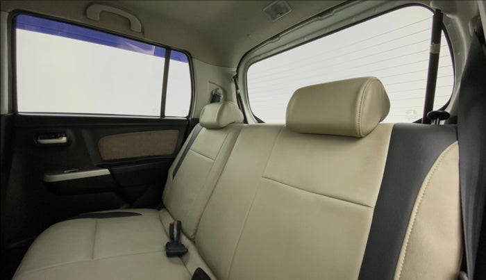 2014 Maruti Wagon R 1.0 VXI, Petrol, Manual, 44,709 km, Right Side Rear Door Cabin