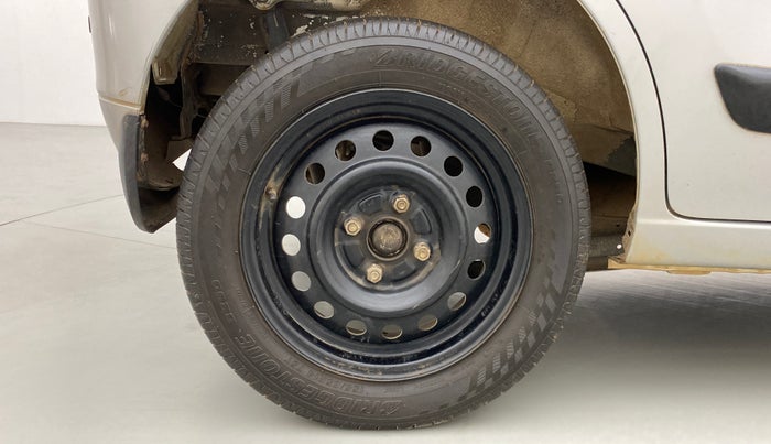 2014 Maruti Wagon R 1.0 VXI, Petrol, Manual, 44,709 km, Right Rear Wheel