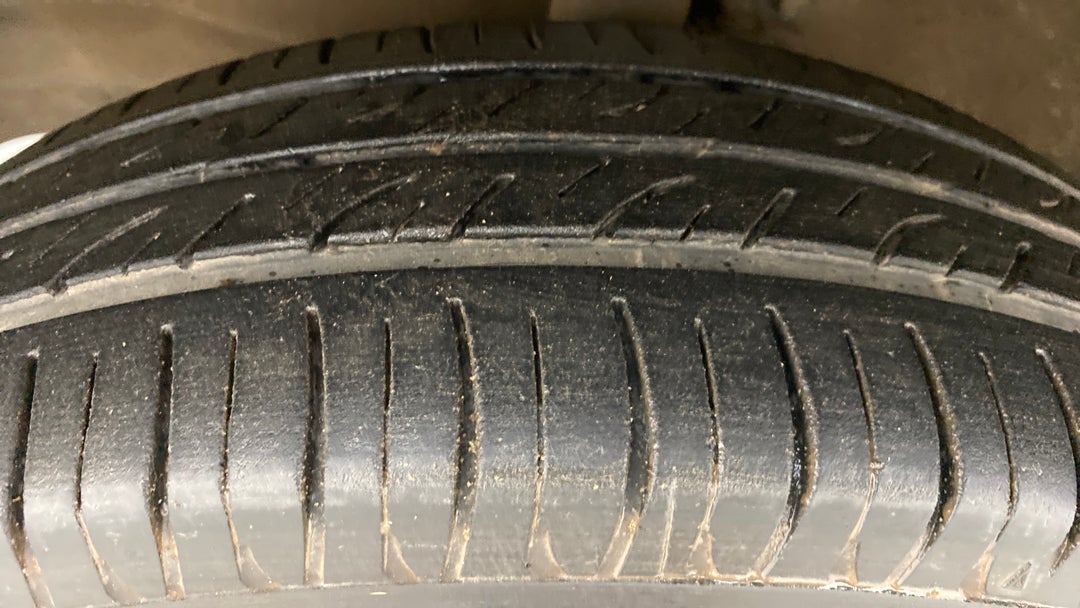 Left Front Tyre Tread