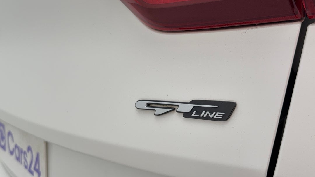 Badge (Boot Right Side)