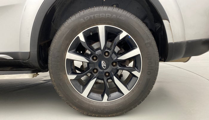 2018 Mahindra XUV500 W11 AT, Diesel, Automatic, 43,229 km, Left Rear Wheel