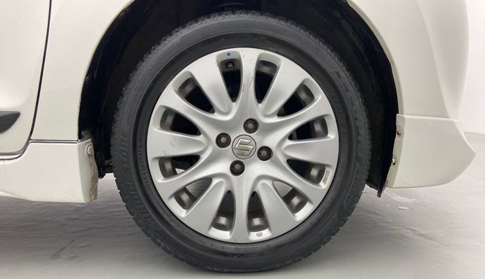 2016 Maruti Baleno ZETA 1.2 K12, Petrol, Manual, 1,06,885 km, Right Front Tyre