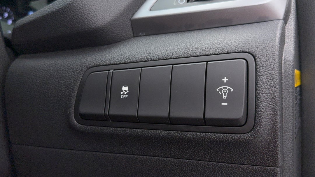 2015 Hyundai Tucson Active X (fwd), Automatic, 157888 km, Utility Switches/Buttons