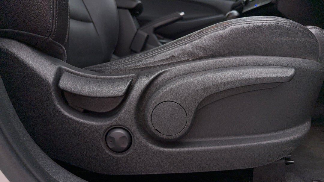 2015 Hyundai Tucson Active X (fwd), Automatic, 157888 km, Drivers Side Adjustment Panel