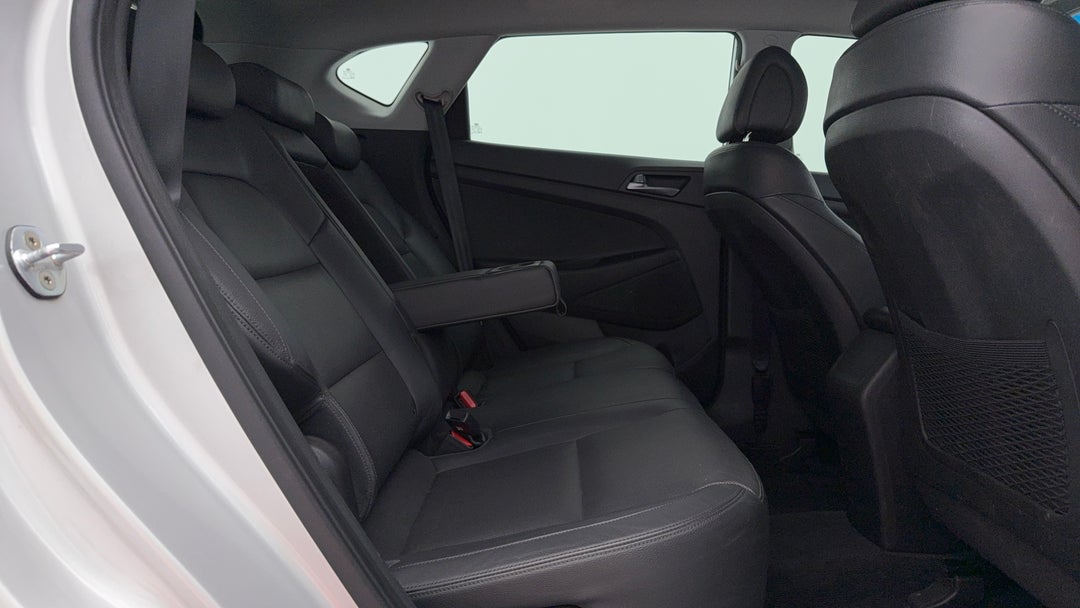 2015 Hyundai Tucson Active X (fwd), Automatic, 157888 km, Right Side Rear Door Cabin View