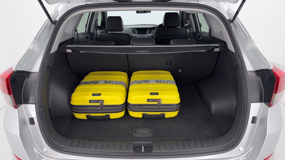 2015 Hyundai Tucson Active X (fwd), Automatic, 157888 km, Boot Inside View with Luggage